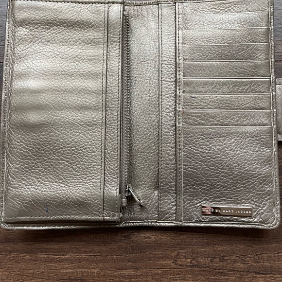 Marc Jacobs handbag and matching wallet - Picture 4 of 7